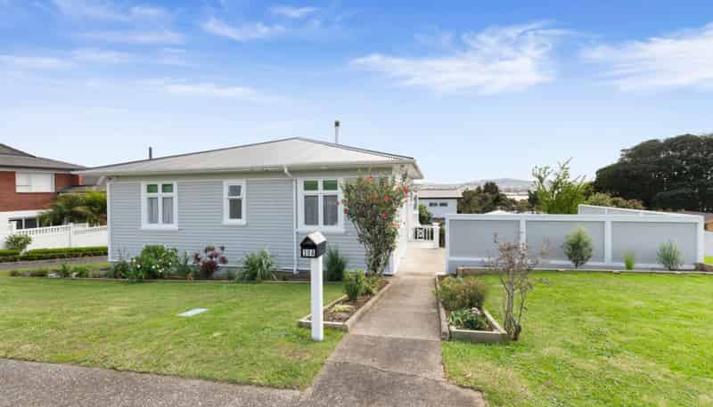30A Taylor Road, Mangere Bridge