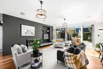 11 Parkwood Grove, Trentham