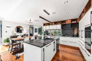 11 Parkwood Grove, Trentham