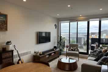 101/4 Rauroa Lane, Hobsonville
