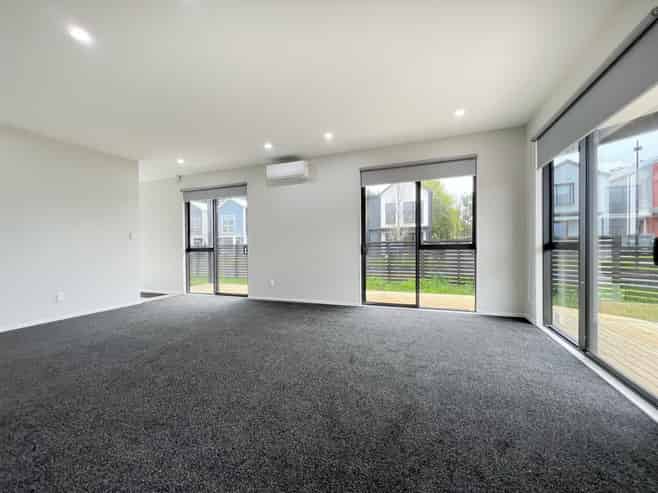 16 Yellow Pear Lane, Karaka