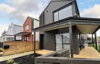 16 Yellow Pear Lane, Karaka