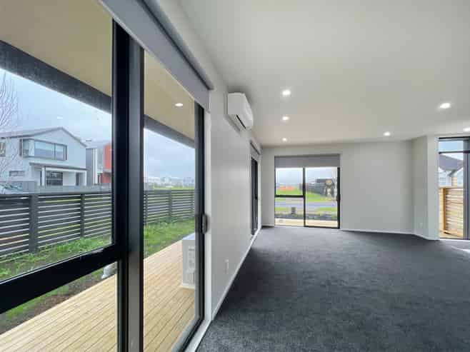 16 Yellow Pear Lane, Karaka