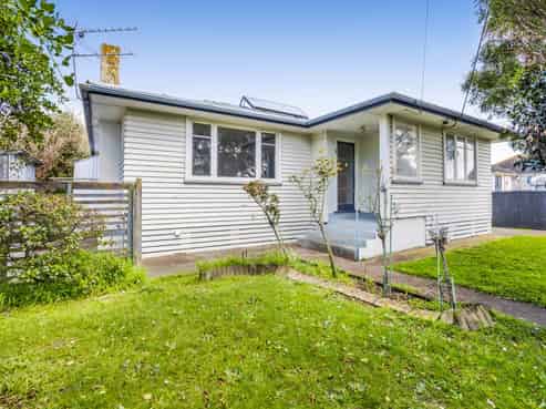 10 Iredale Road, Hawera