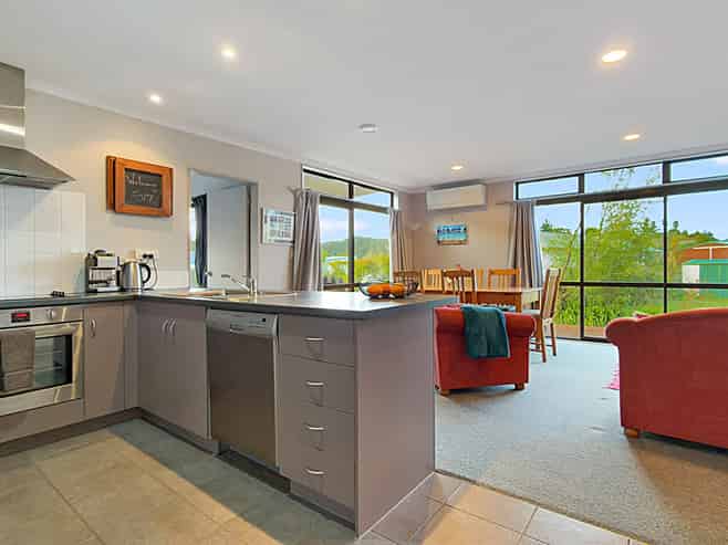 30 Marlin Place, Whiritoa