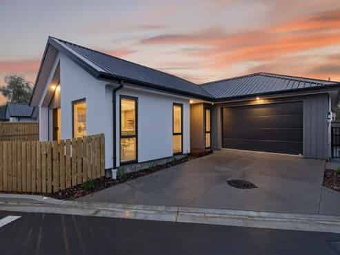 68 Banks Avenue, Shirley