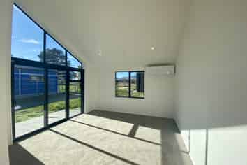 3  Hadley Place , Cromwell