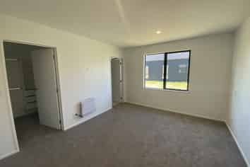 3  Hadley Place , Cromwell