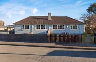 4-6 Dix Crescent, Riversdale