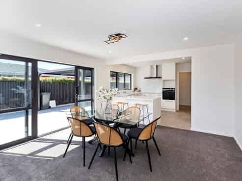 2 Cutts Road, Russley