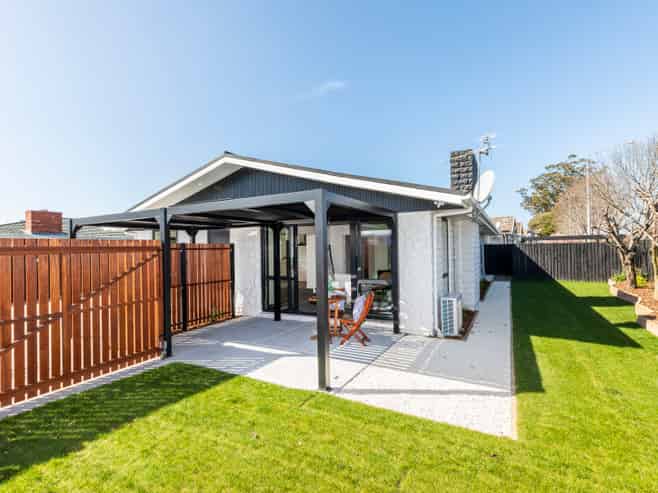 2 Cutts Road, Russley