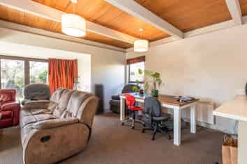 27 Wadeley Road, Ilam