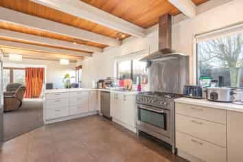 27 Wadeley Road, Ilam