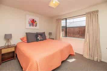 2/25 Wainoni Road, Avondale