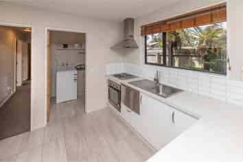2/25 Wainoni Road, Avondale