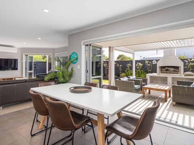 126 Puka Crescent, Matarangi