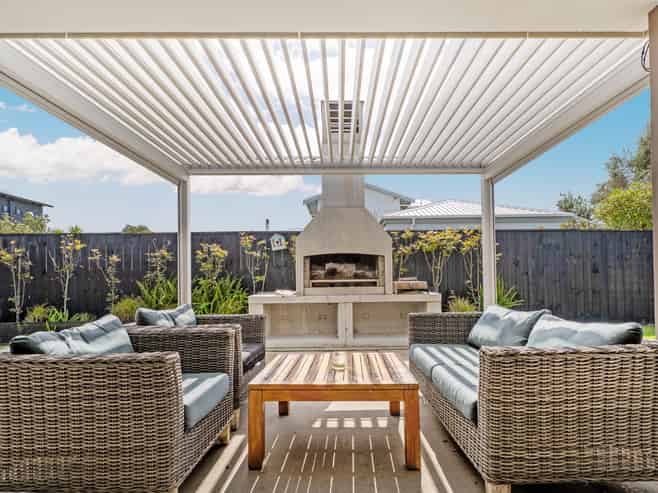 126 Puka Crescent, Matarangi
