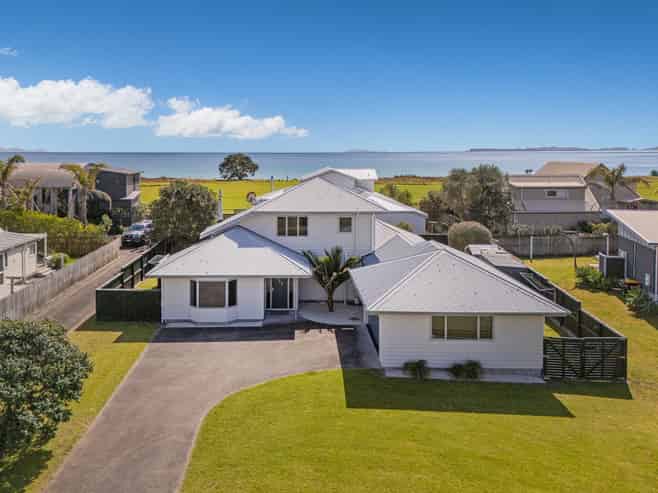 126 Puka Crescent, Matarangi