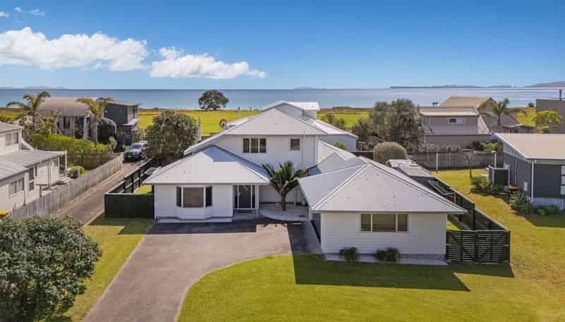 126 Puka Crescent, Matarangi