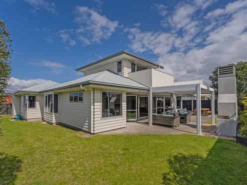 126 Puka Crescent, Matarangi