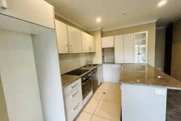 8/128 Stancombe Road, Flat Bush