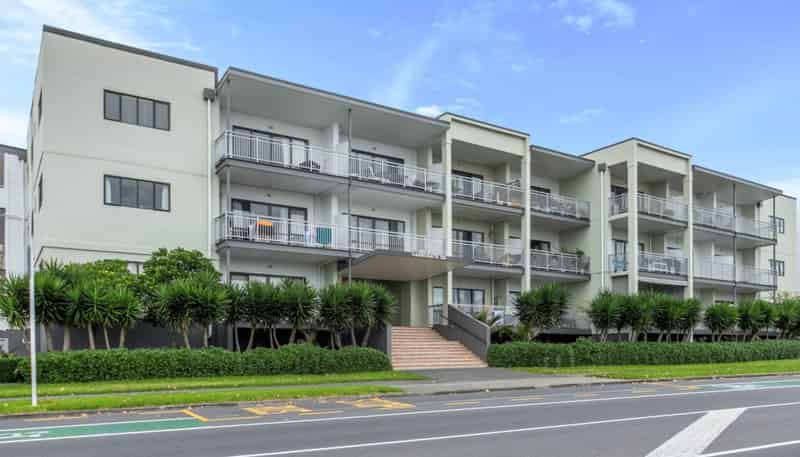 8/128 Stancombe Road, Flat Bush