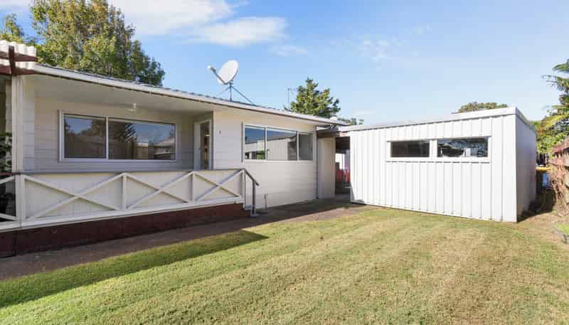 3/11a Bayside Avenue, Te Atatu Peninsula