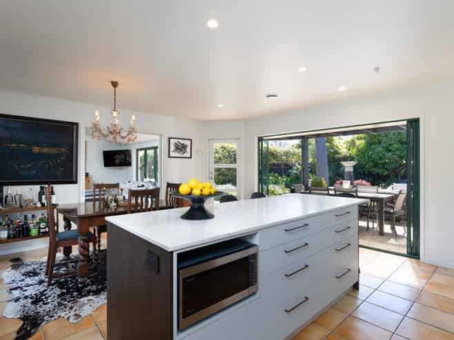 2/96 Nile Street, Nelson