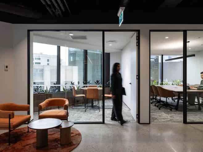 GRADE A BESPOKE FITOUT WITH CBD OUTLOOK
