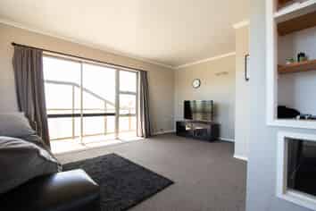 214C Gibson Quay, Hokitika