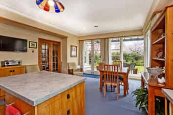 66 Park Street, Gladstone