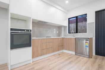 8/40 St Leonards Road, Kelston