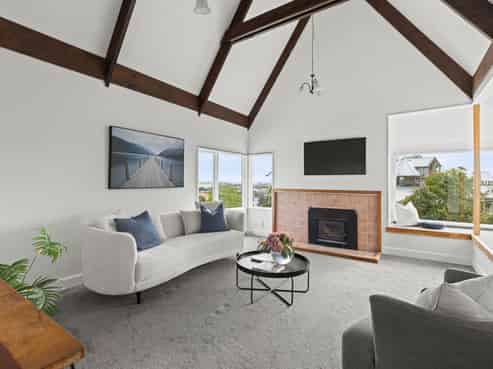 20 Shakespeare Road, Bastia Hill