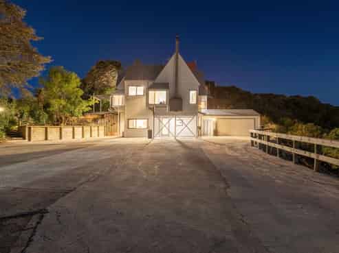 20 Shakespeare Road, Bastia Hill