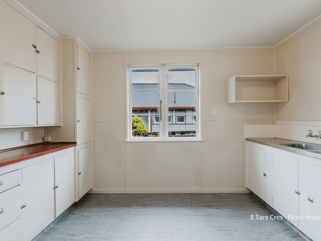 8 and 8a Sare Crescent, Fairfield