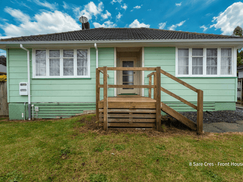 8 and 8a Sare Crescent, Fairfield