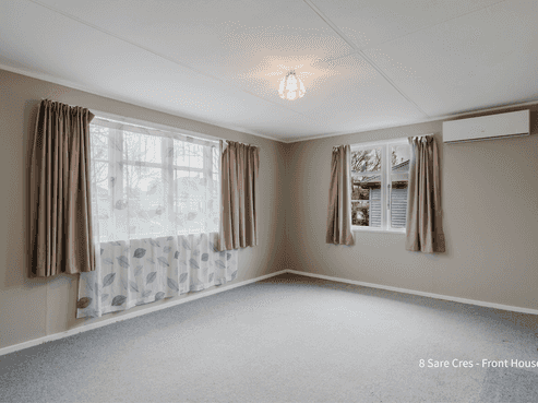 8 and 8a Sare Crescent, Fairfield