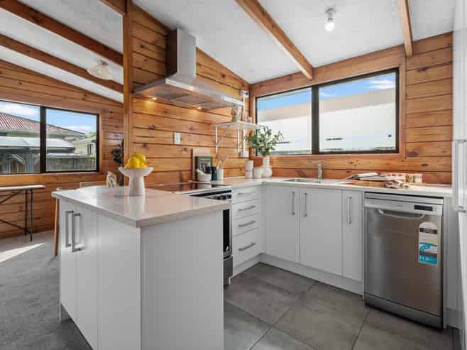 49A Larnoch Road, Henderson