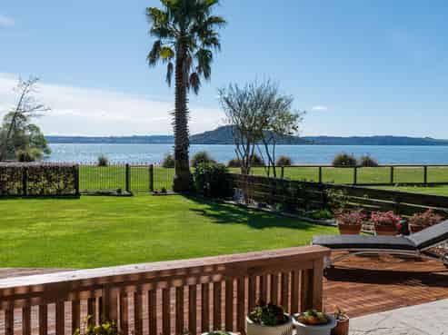 10A Cooper Avenue, Holdens Bay