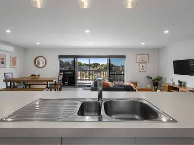 12 Anatere Rise, Athenree
