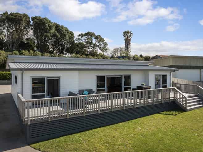 12 Anatere Rise, Athenree
