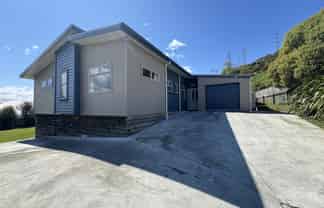 29 Ngawhatu Road, Stoke