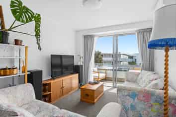115/17 Link Crescent, Stanmore Bay