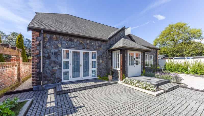 17 Quiet Woman Way, Monaco