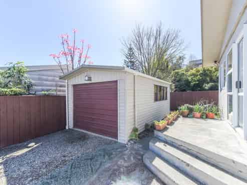 2/74 Scotia Street, Wakatu