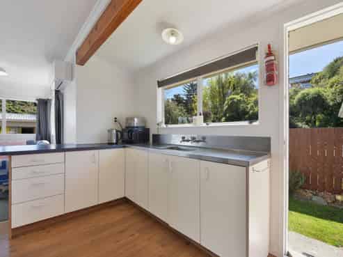 2/74 Scotia Street, Wakatu