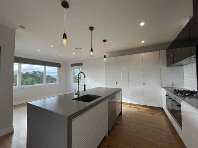54 Waiwaka Terrace, Strandon