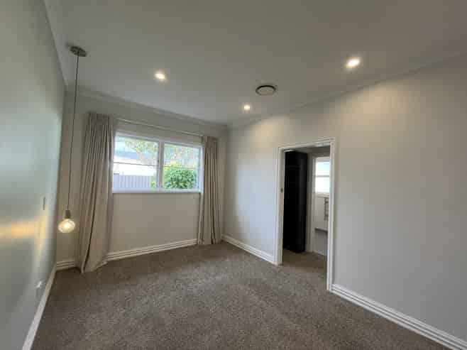 54 Waiwaka Terrace, Strandon