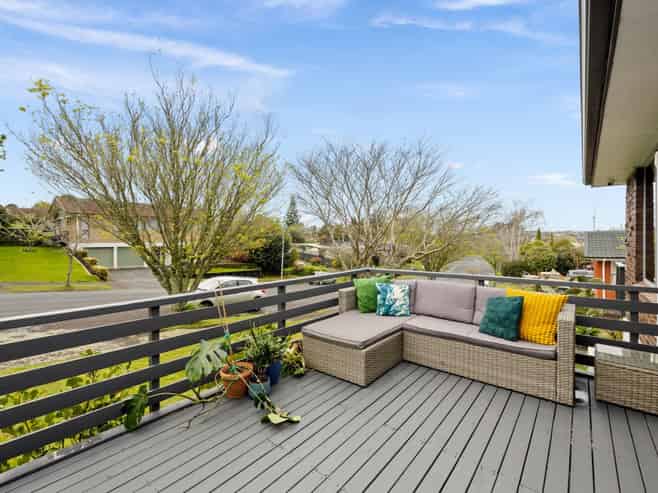 31 Sunnyhills Avenue, Glenview