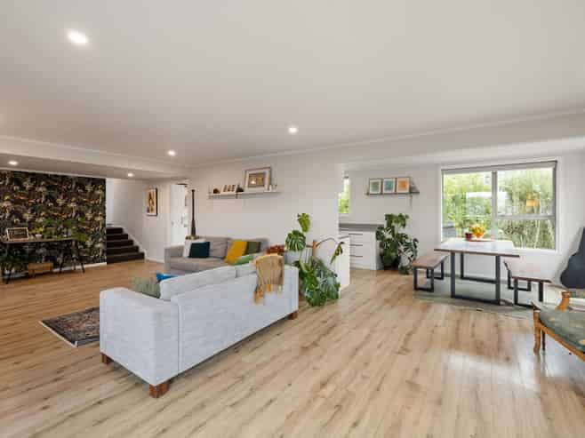 31 Sunnyhills Avenue, Glenview